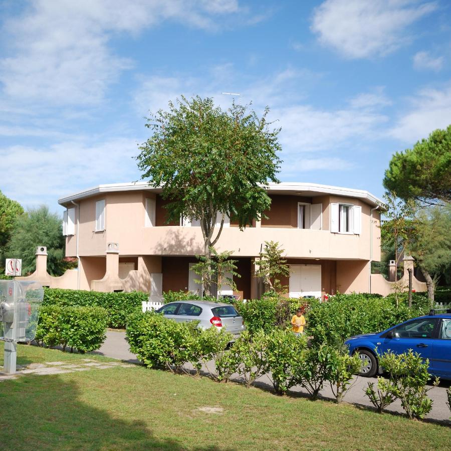 Villaggio Tivoli Бибионе Экстерьер фото